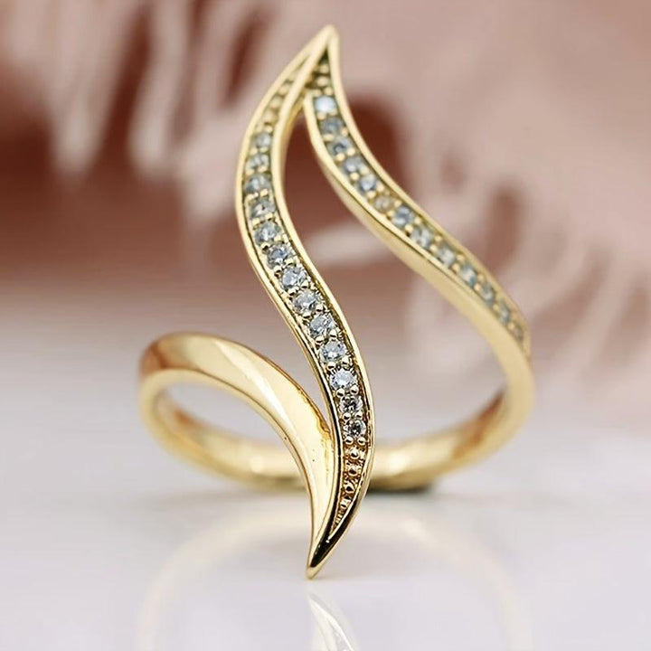 Elegant Gold Leaf Design Crystal Ring